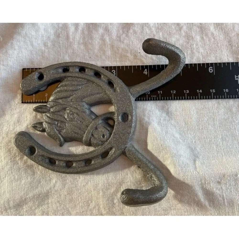 N/A silver toned